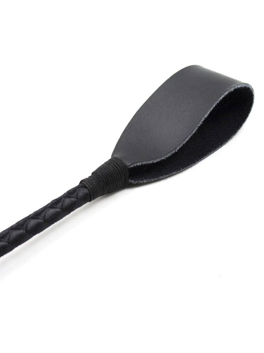Close-up of the flat black leather tip, wrapped at the base where it joins the quilted shaft 2
