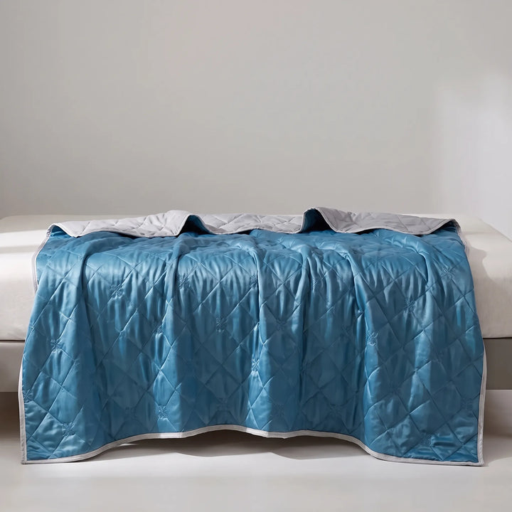 Breathable Cooling Blanket - Somniq