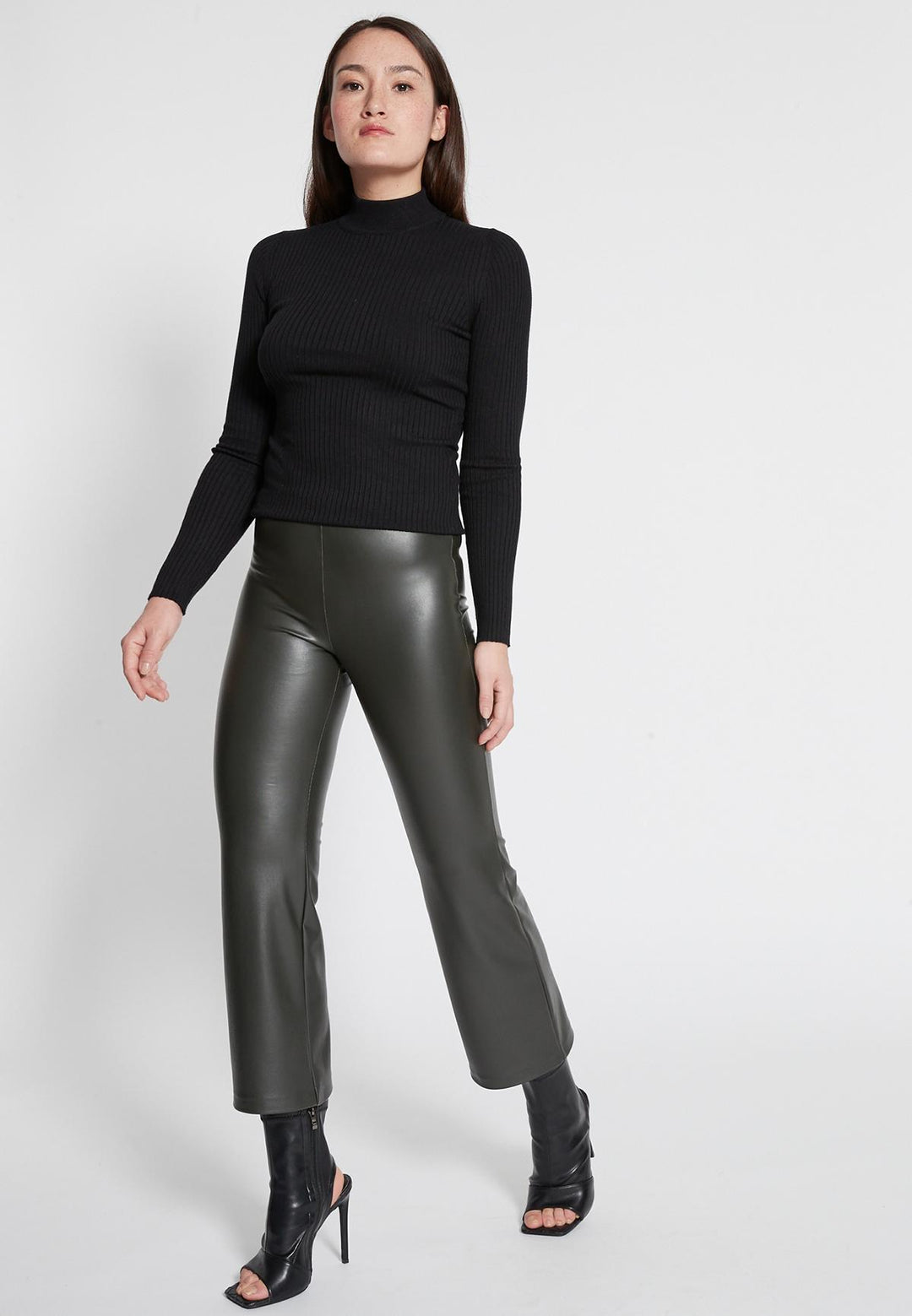 Coated Figure-Hugging Pants - Zarna