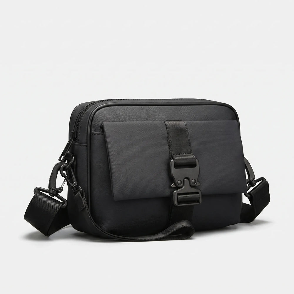 Compact Black Shoulder Bag - Covalt