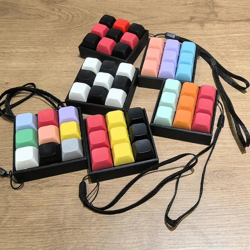 Compact Button Clicker Keychain - Fidgix