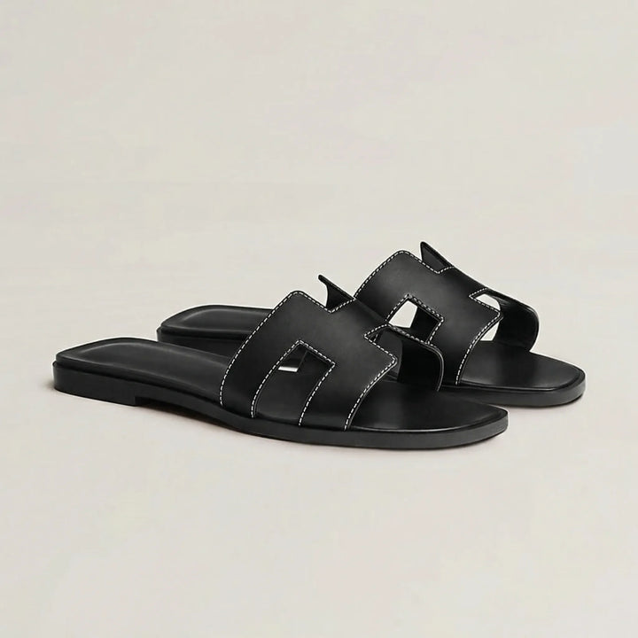 Flache Sandalen Mit Ausgeschnittenem Riemendesign - Kerry