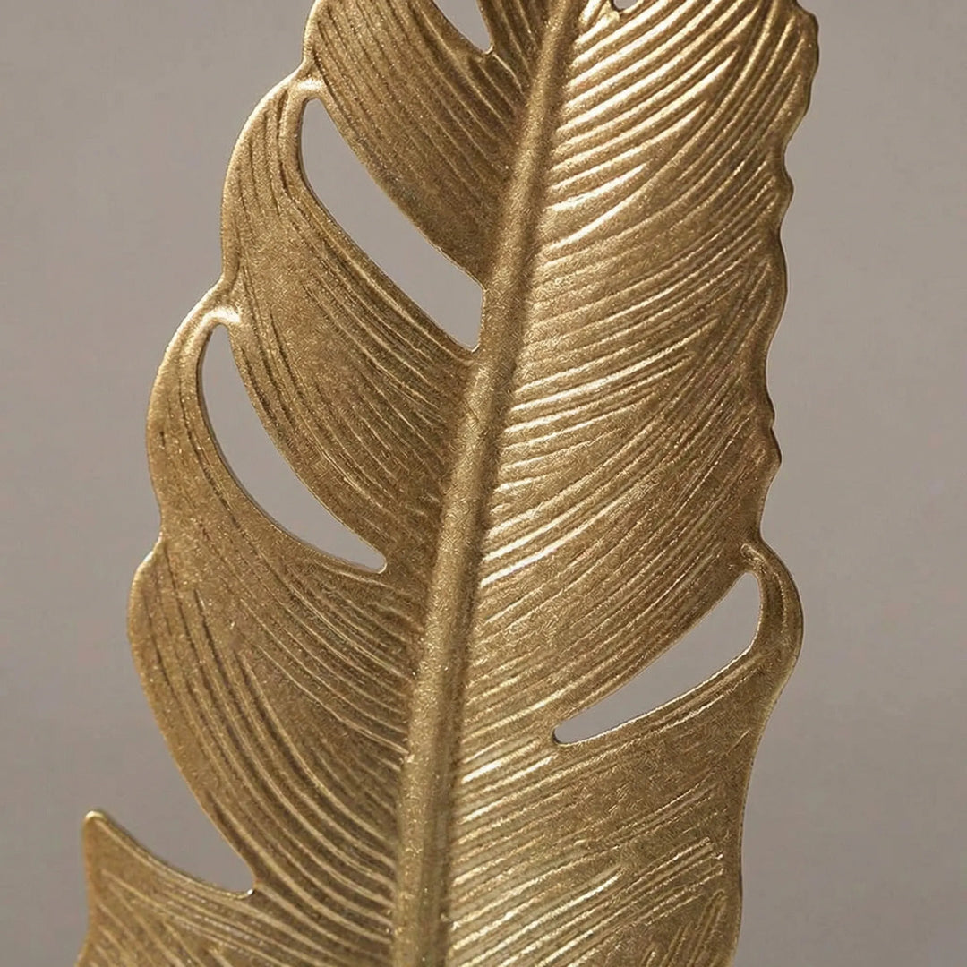 Gouden Bladsculptuur In Scandinavische Stijl - Folvenio