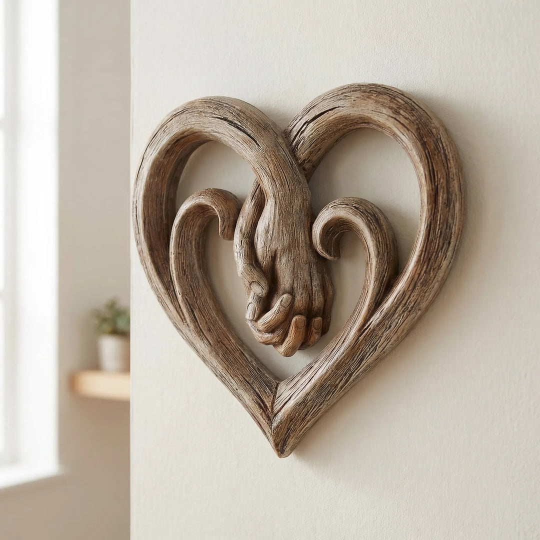 Hartvormige Wanddecoratie Met Handenmotief - Loveforma