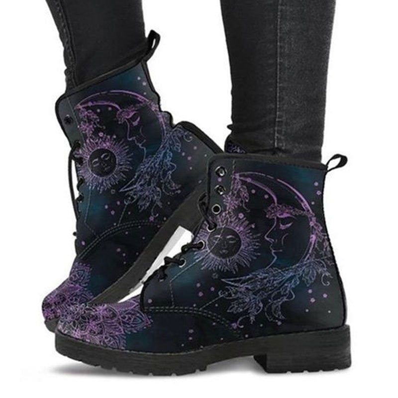 Ladies' ankle boots with autumn leaves and moon motif – Selene