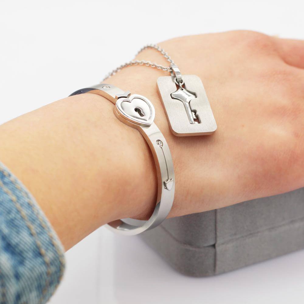 Matching Lock And Key Jewelry Set - AmorLock
