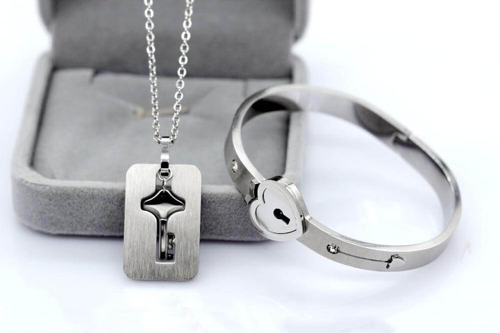 Matching Lock And Key Jewelry Set - AmorLock