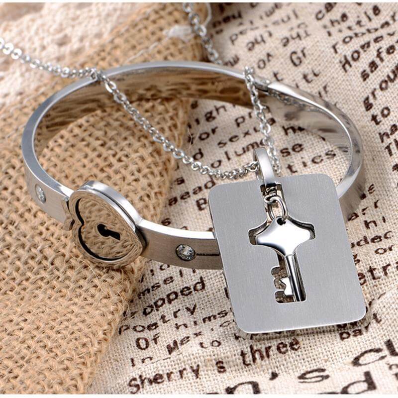 Matching Lock And Key Jewelry Set - AmorLock