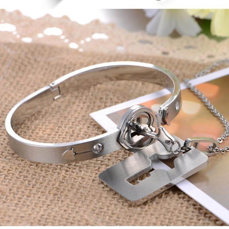 Matching Lock And Key Jewelry Set - AmorLock