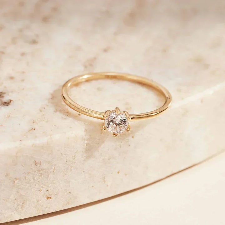 Minimalist Single-Stone Engagement Ring - Solitia