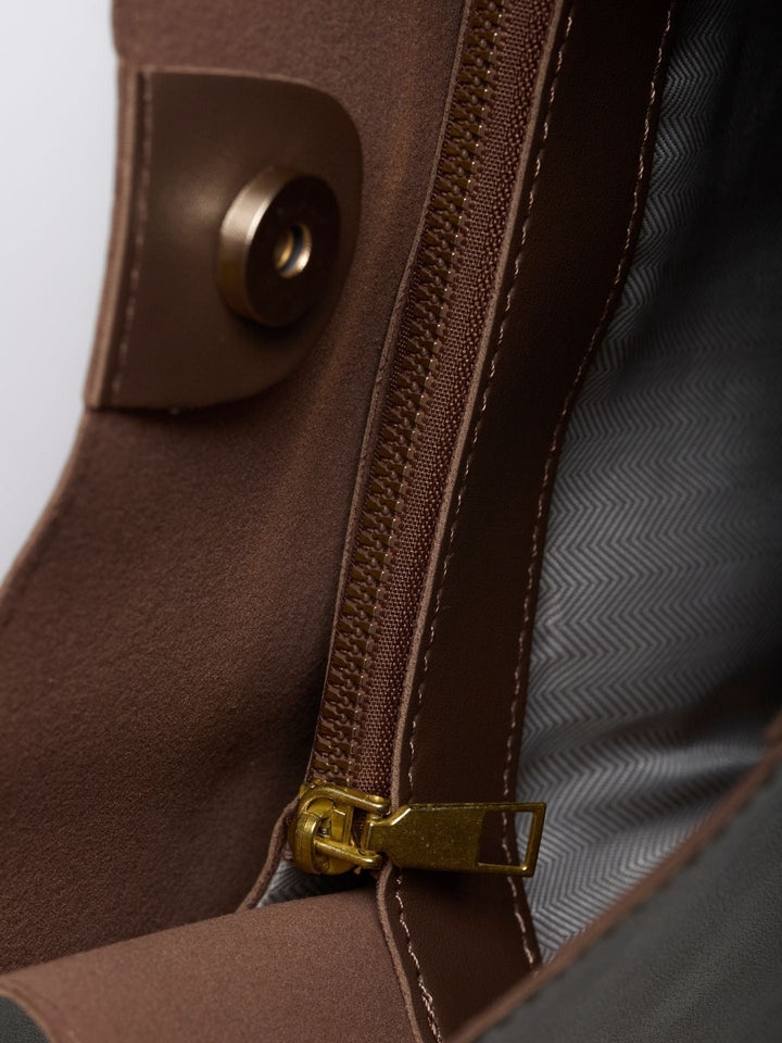 Minimalist Structured Shoulder Bag - Cadrila