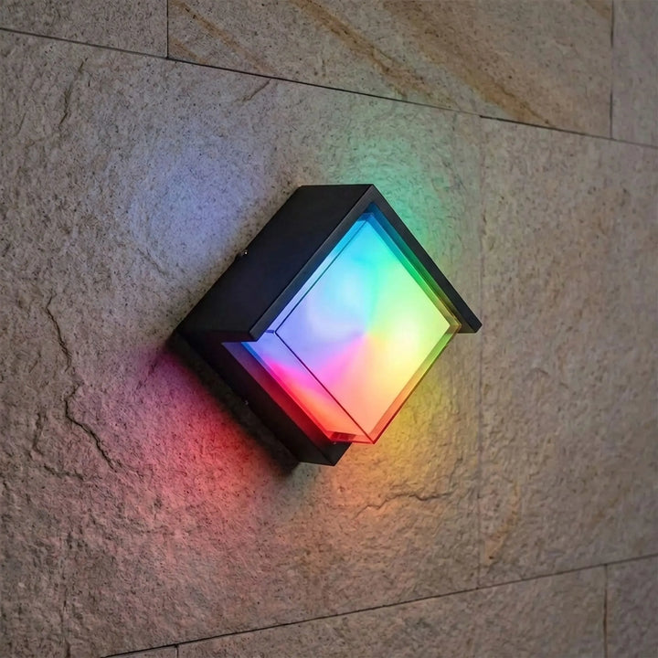 Modern Geometric Outdoor Wall Light - Vantus