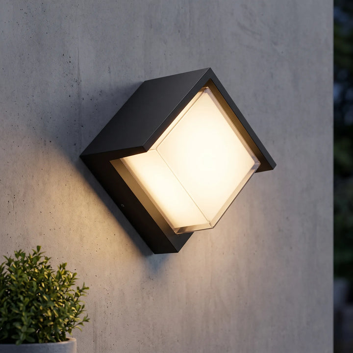 Modern Geometric Outdoor Wall Light - Vantus