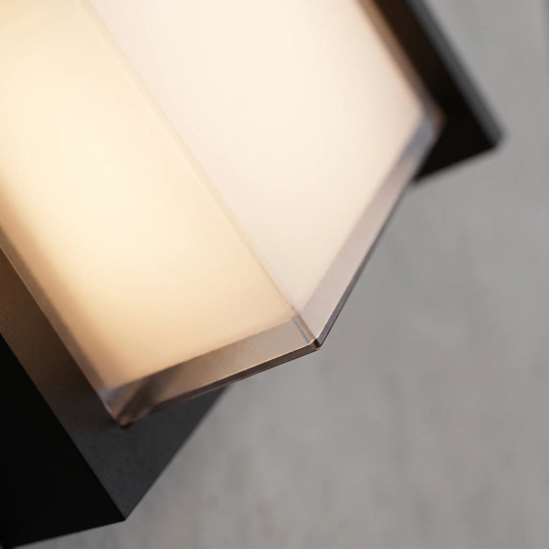 Modern Geometric Outdoor Wall Light - Vantus