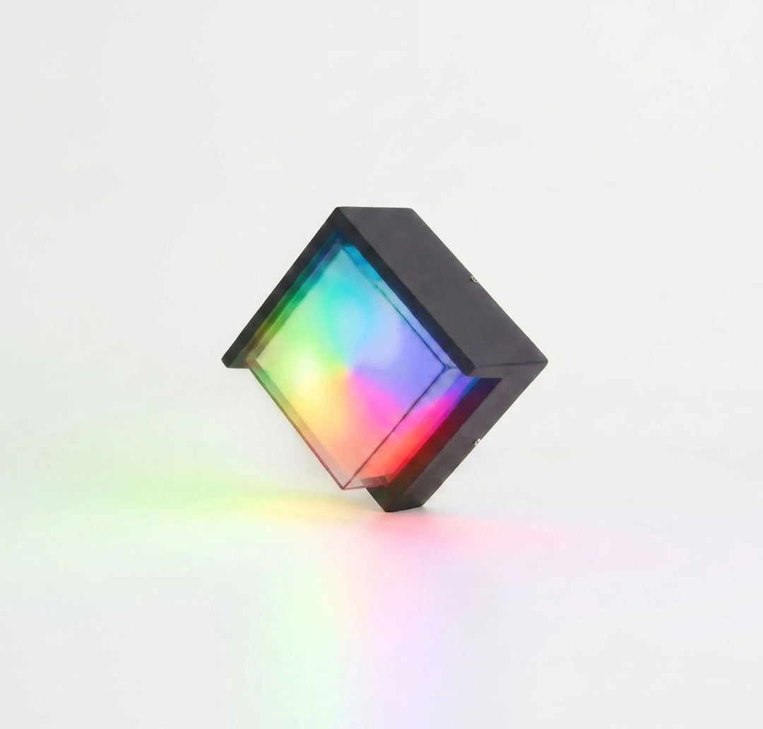 Modern Geometric Outdoor Wall Light - Vantus