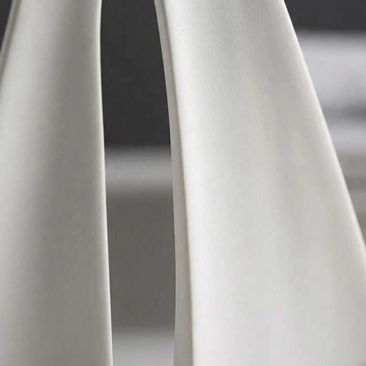 Moderne Zeilbootsculptuur In Minimalistische Stijl - Mareviso