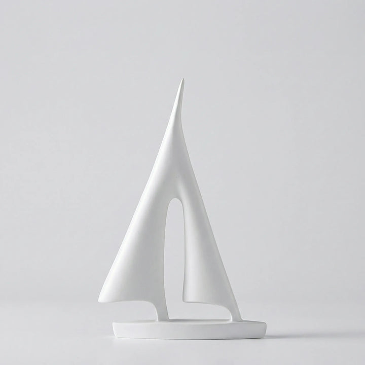 Moderne Zeilbootsculptuur In Minimalistische Stijl - Mareviso