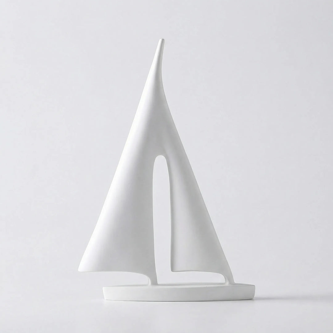 Moderne Zeilbootsculptuur In Minimalistische Stijl - Mareviso