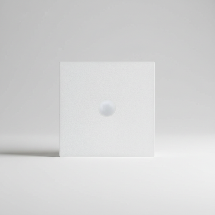 Moderner Minimalistischer Metallwürfel - Aurelex