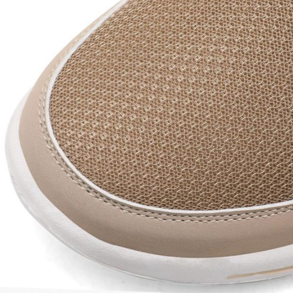 Orthofit 2.0 sport sandals in beige, close-up of the toe area and thick white sole edge.