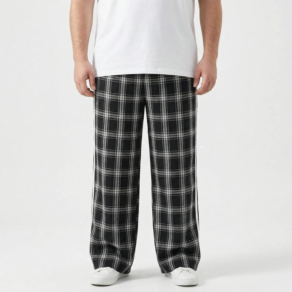 Plus Size Relaxed Plaid Pants - Domingo