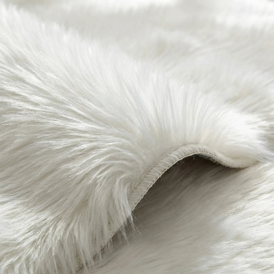 Plush Area Rug For Bedrooms - Velvielle