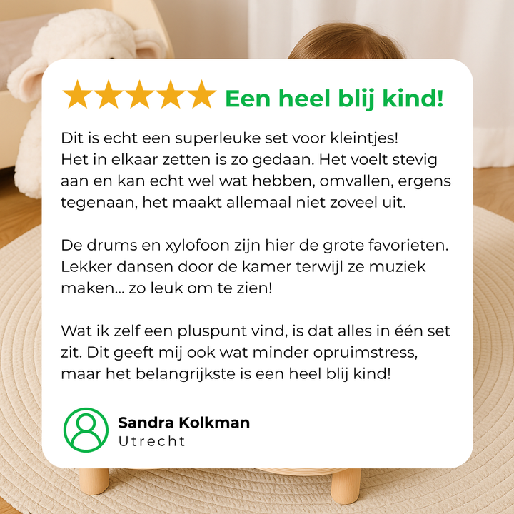 Five-star customer review in Dutch on a text card.