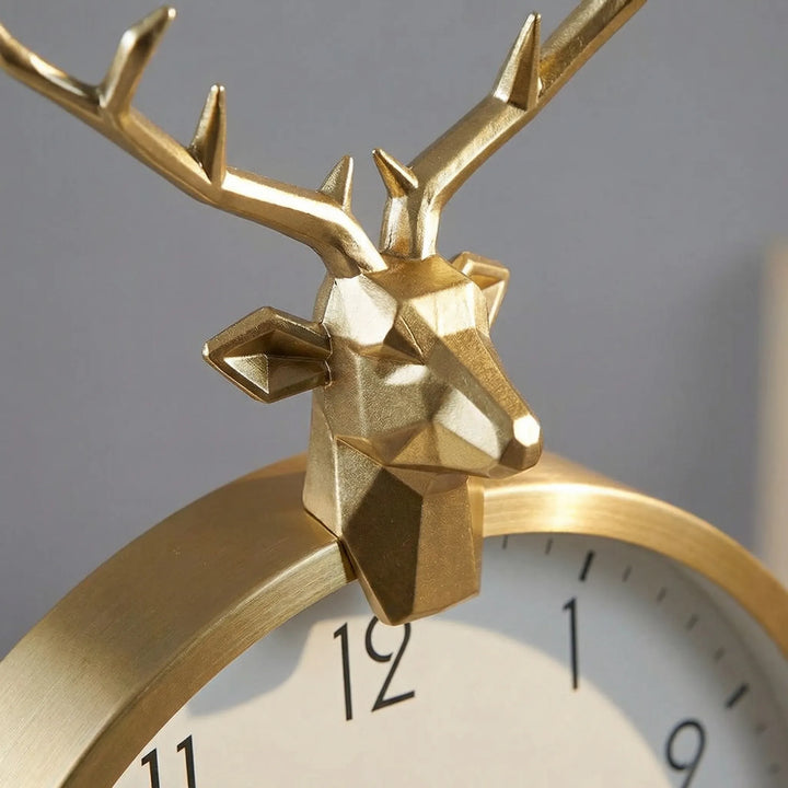 Round Wall Clock With Accent Head - Auraldeer