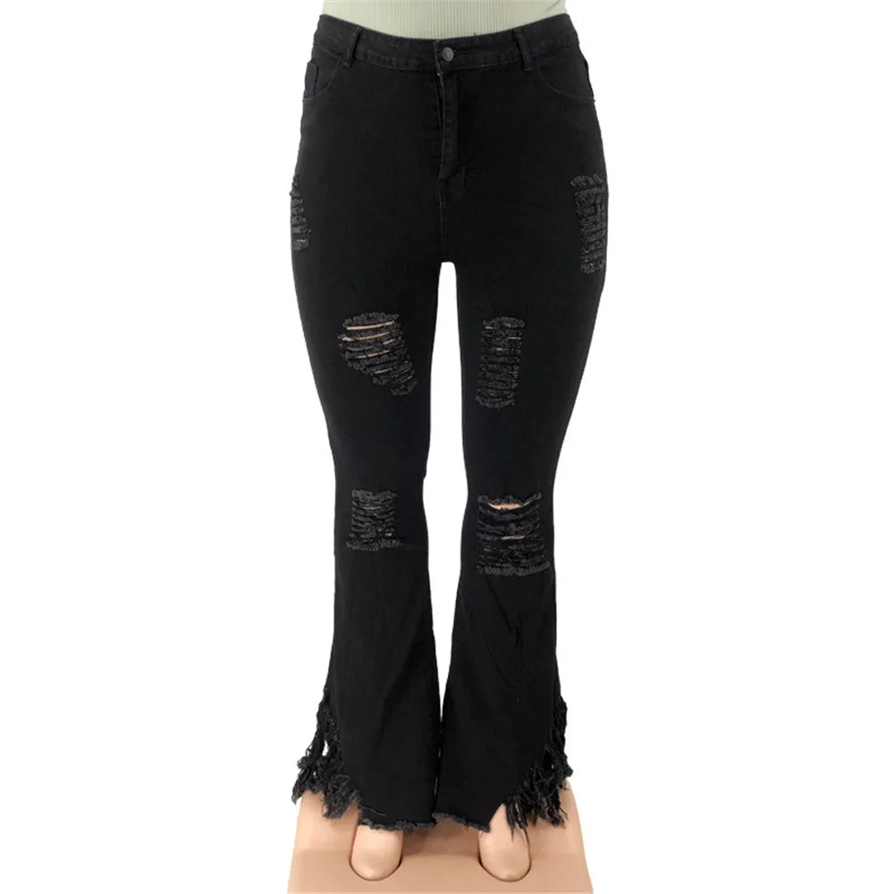 Schwarze Damen-Jeans mit Schlag, zerrissenem Design, hoher Taille, modisch, Baumwolle.