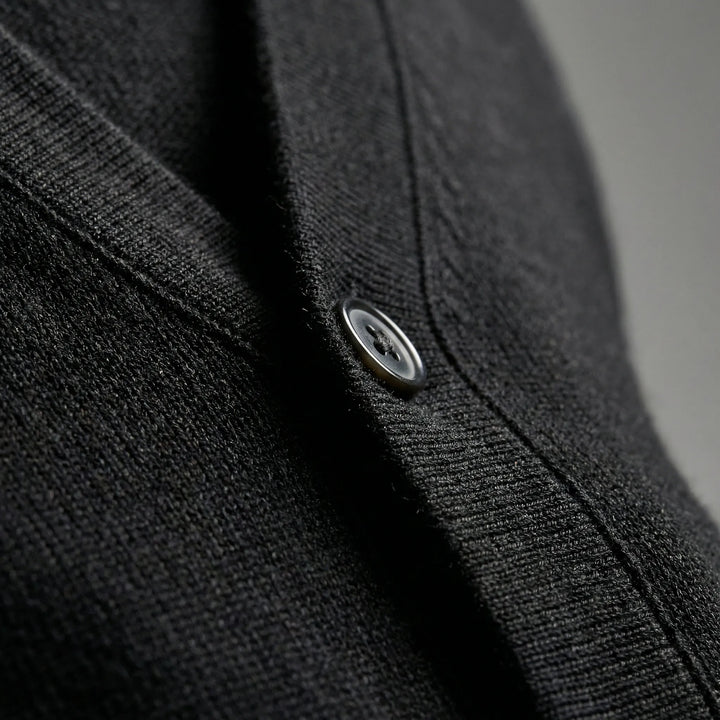 Schmal Geschnittene Strickjacke Mit Langen Ärmeln - Devin