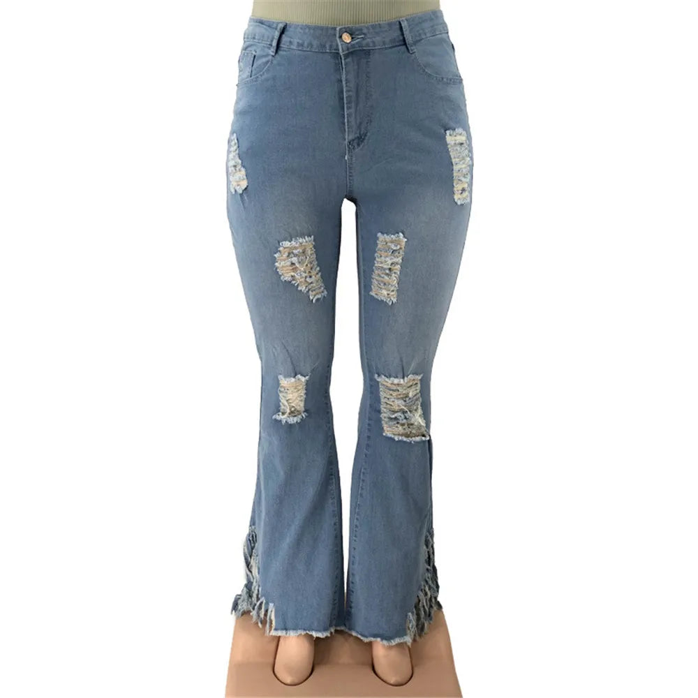 Damen Schlagjeans, blau, zerrissen, Denim, modisch, Vintage-Stil, Freizeitkleidung.