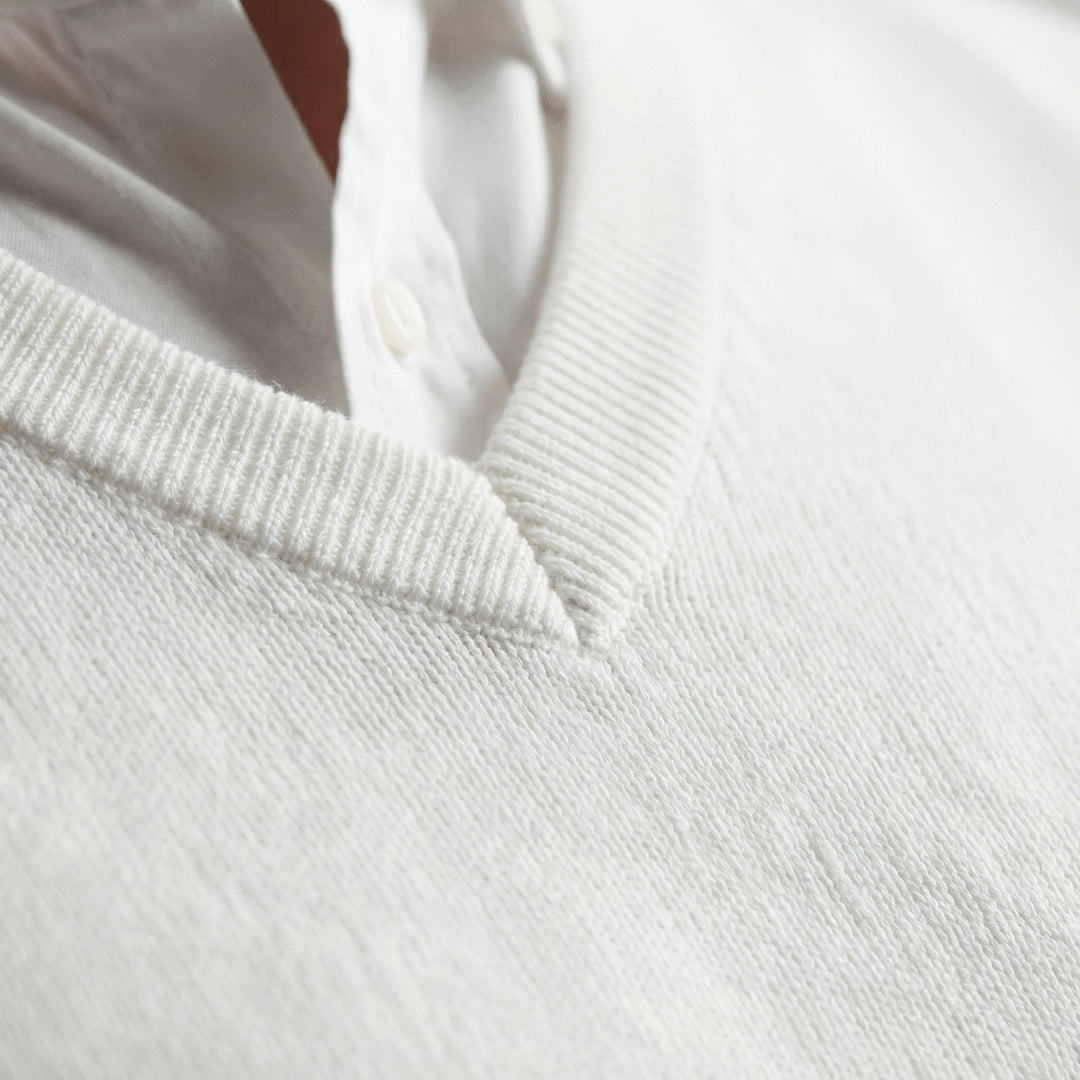 Slim-Fit V-Ausschnitt Pullover - Keanu
