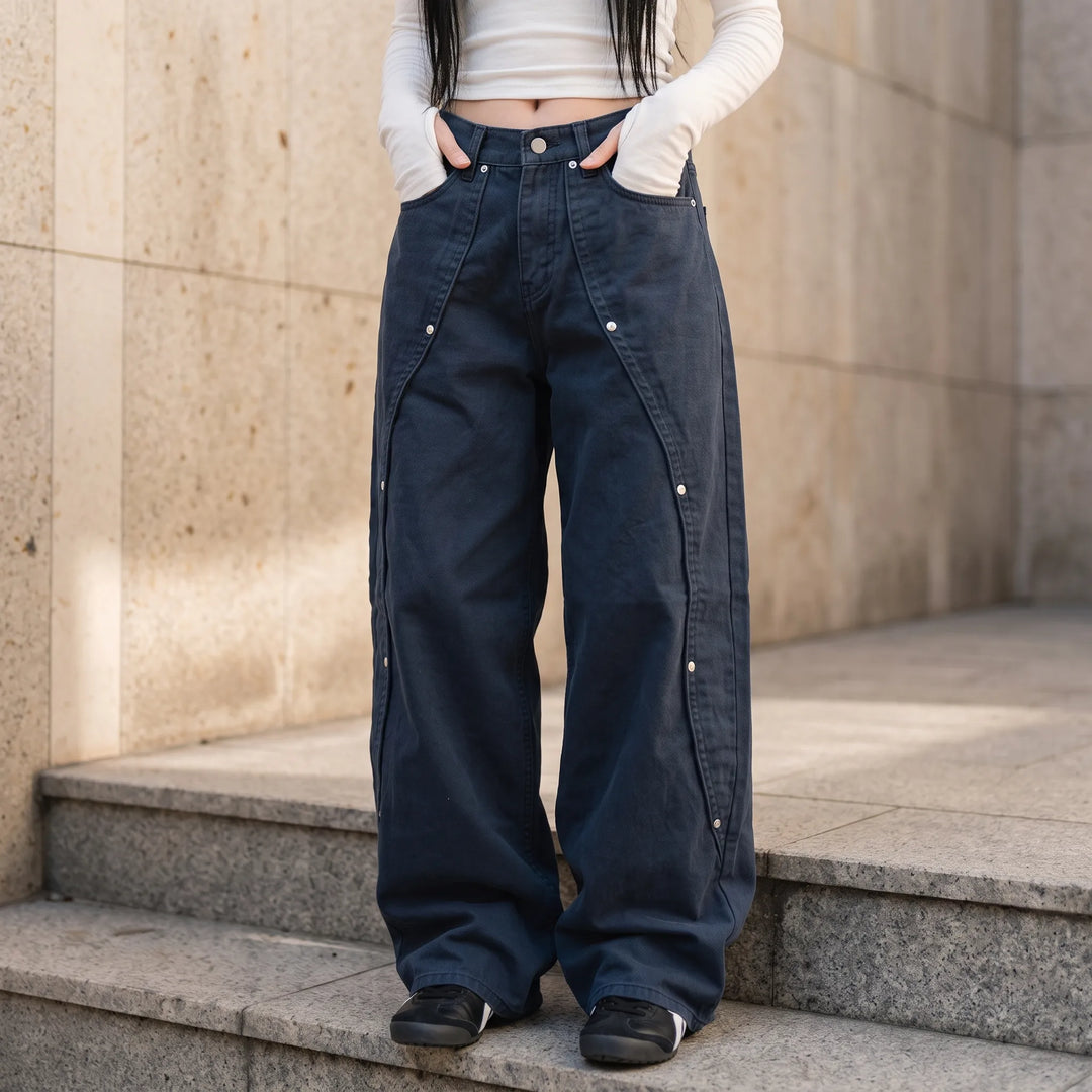 Wide Leg Jeans With Rivets -  Victoria