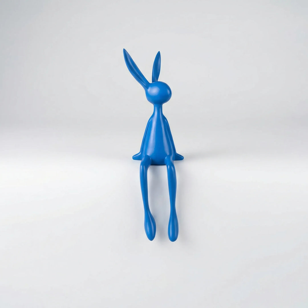 Zittend Konijnfiguur In Minimalistisch Ontwerp - Lapelo