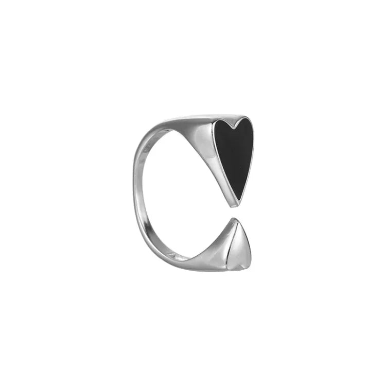 Adjustable Symmetrical Heart Ring - Evelyn-Nora Luxe
