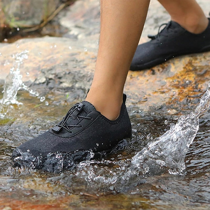 Barefoot sports shoes with non-slip sole – Leonis-Black-4.5-Nora Luxe