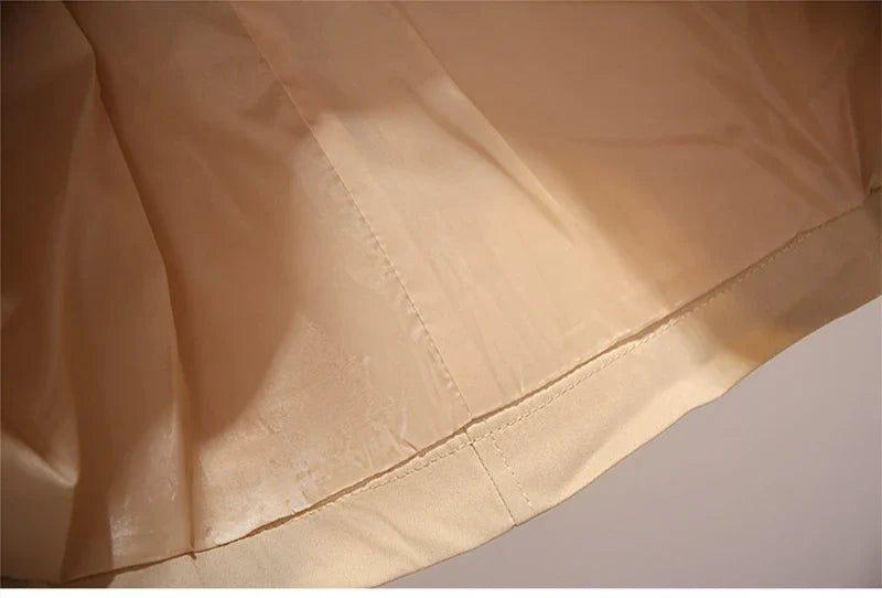 Beiger Vorhangstoff, lichtdurchlässig, Polyester, für Wohnzimmer, moderne Inneneinrichtung.