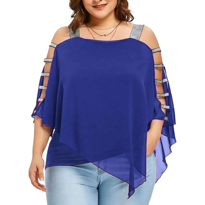 Damenbluse blau, schulterfrei, mit silbernen Trägern, lässig, Plus-Size, Sommermode.