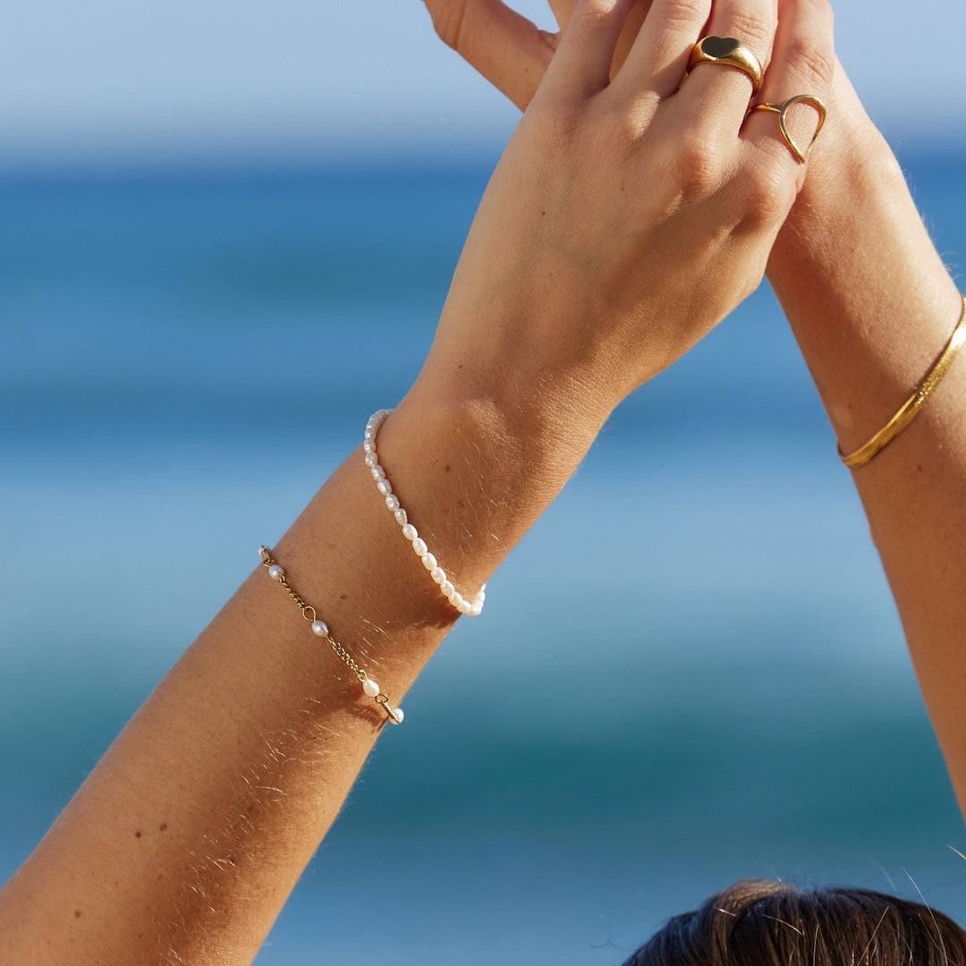Bracelet with Freshwater Pearls - Marina-Nora Luxe