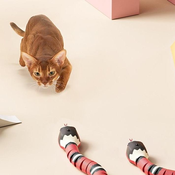 Cat Hunting Toy - SlitherPlay-Nora Luxe