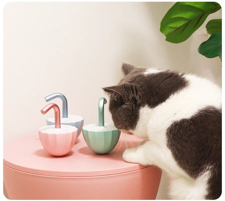 Cat toy with Laser - LaserChase-Pink-Nora Luxe