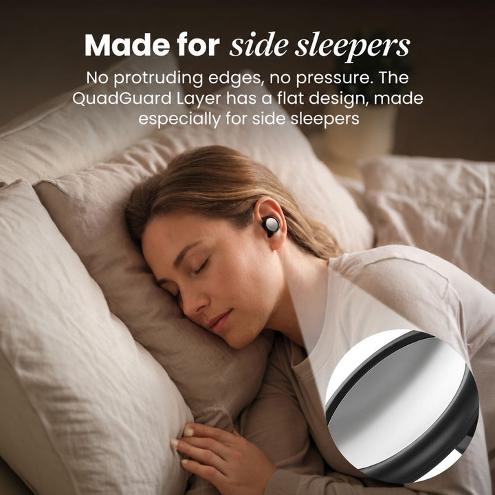 German version of the side-sleeper photo, a woman on her pillow with a close-up of the flat disc 15