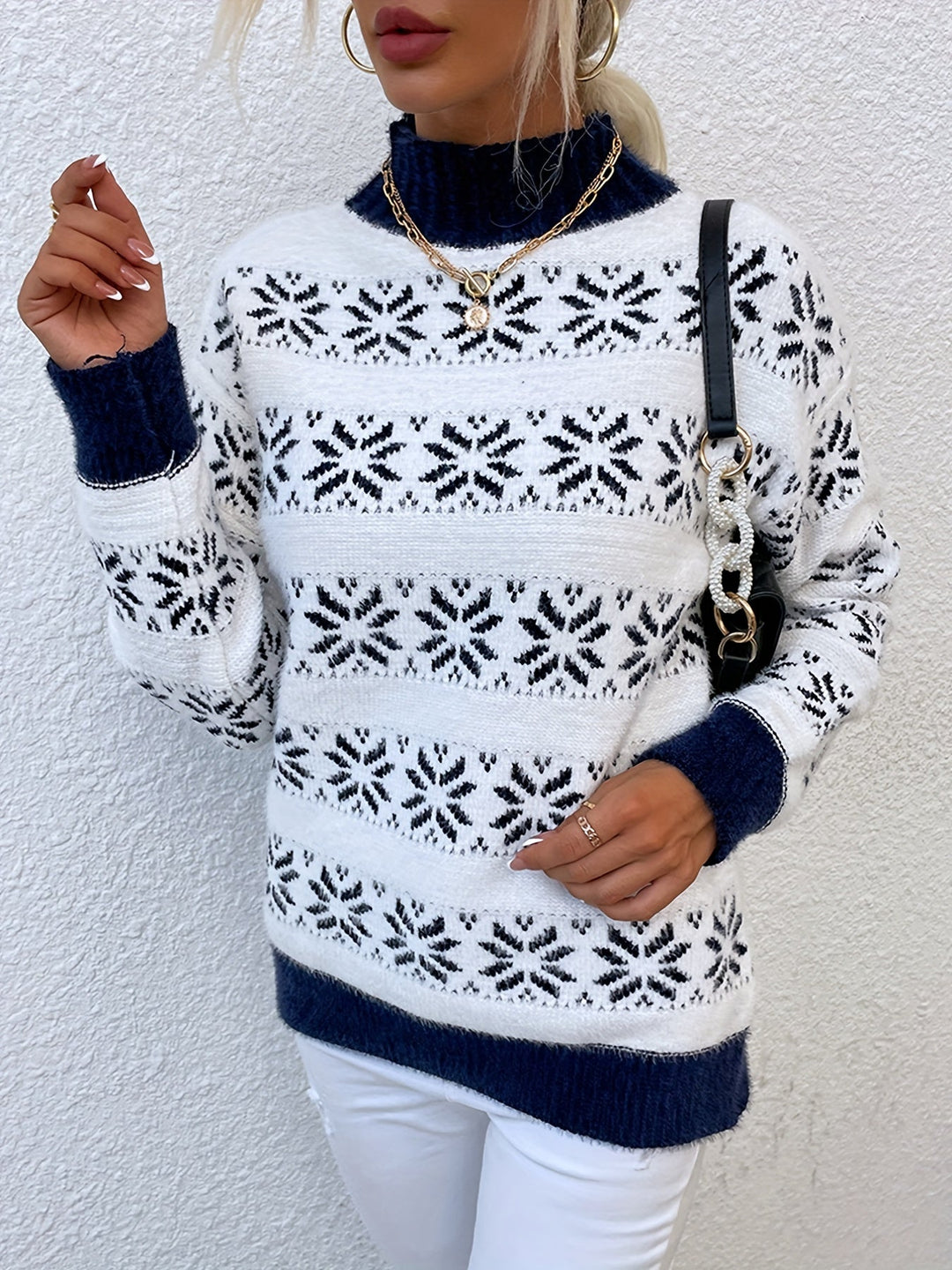 Christmas Pattern Sweater - Holly-Black-S-Nora Luxe