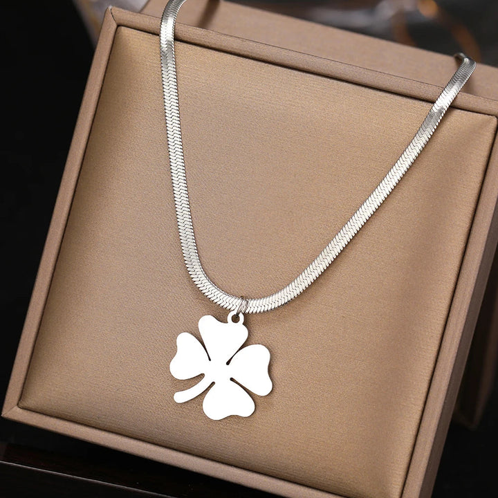 Classic Clover Pendant | Elegant Jewellery Piece-Silver-Nora Luxe