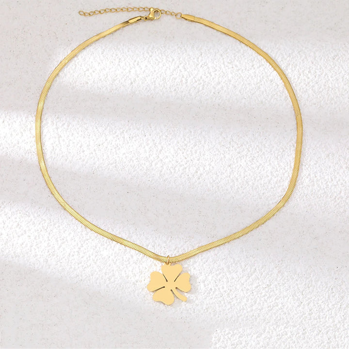 Classic Clover Pendant | Elegant Jewellery Piece-Silver-Nora Luxe