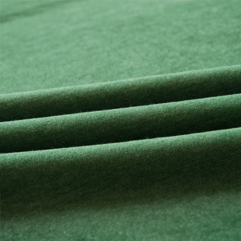 Classic cotton t-shirt with a timeless look - Victor-Green-XS-Nora Luxe