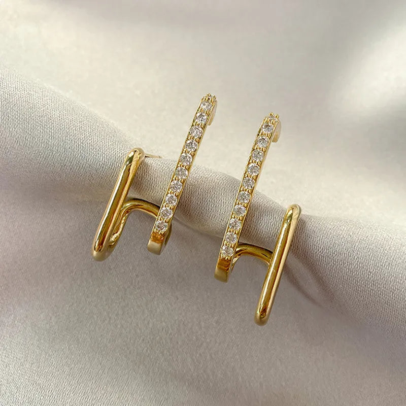 Crystal Claw Stud Earrings | Elegant and Stylish-GOLD-Nora Luxe