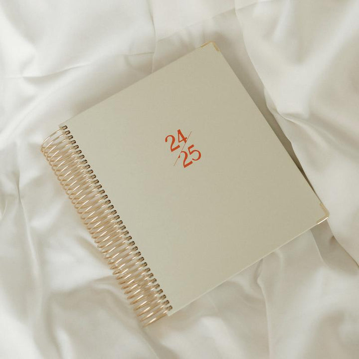 Daily Planner 24-25 - PlanEase-Nora Luxe