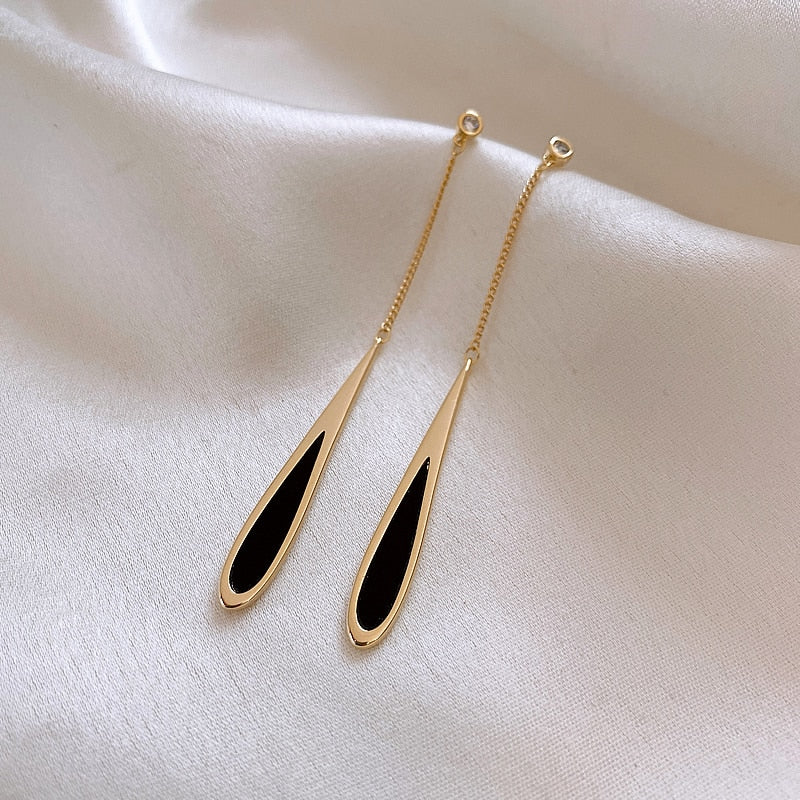 Elegant Black Earrings | Versatile Fashion Statement-Nora Luxe