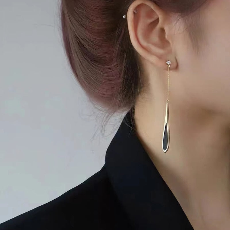 Elegant Black Earrings | Versatile Fashion Statement-Nora Luxe